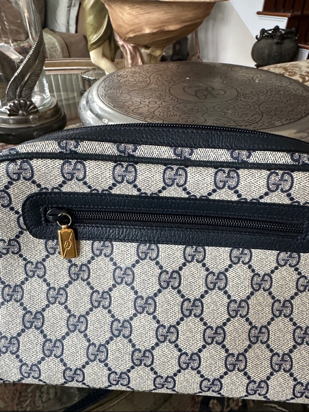 Vintage Gucci Ophidia Web
GG Supreme Navy Canvas
Crossbody Bag - Picture 11 of 17